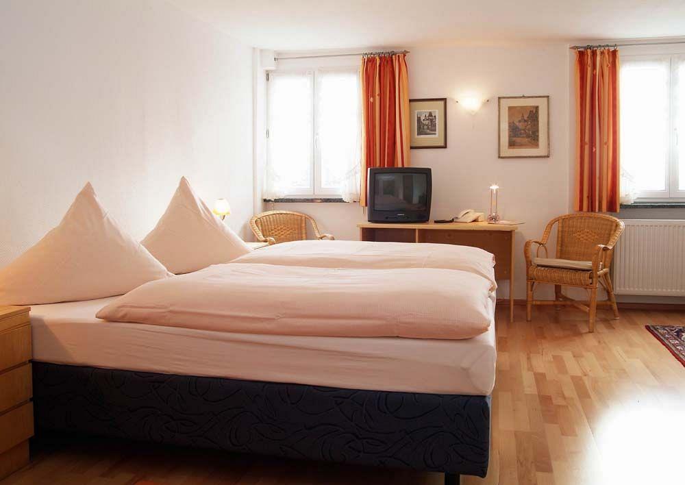 Landhotel Schwarzes Ross Steinsfeld Exterior photo